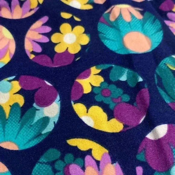 Lularoe‎ - Picture 1 of 1